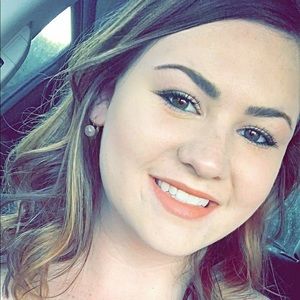 Meet your Posher, Maci